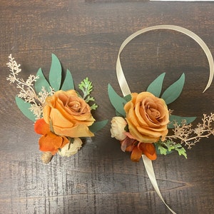 orange wedding boutonnieres、Groom Groomsmen boutonnieres