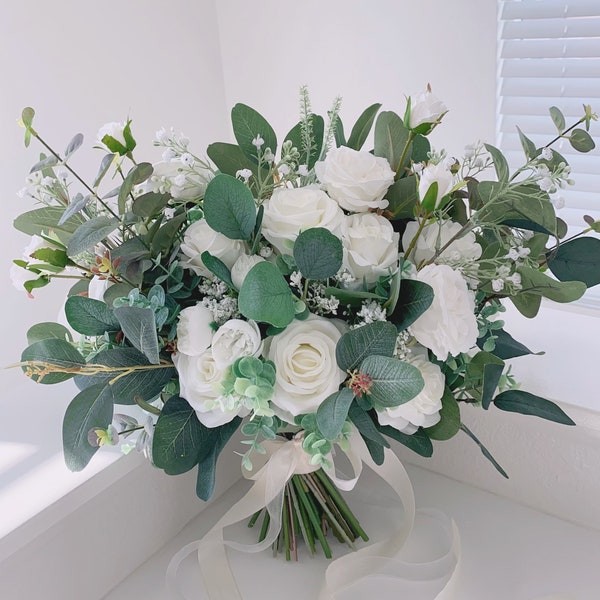 White Rose Bouquet, Wedding Bouquet, White Boho Bouquets, Bridal Bridesmaids Bouquets, Spring Summer Wedding. Rose Eucalyptus Bouquet