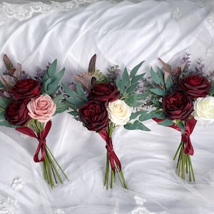 Bouquet de roses bordeaux : bouquet de demoiselles d&#39;honneur demoiselle d&#39;honneur en soie