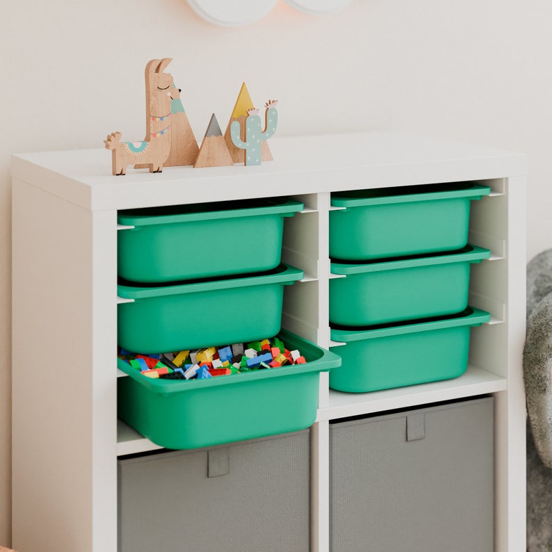 Système de rails Ikea Kallax Schuuver avec boîtes Trofast de différentes couleurs, idéal pour ranger les jouets image 7