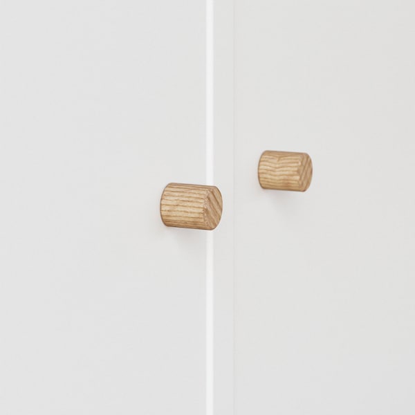 Bouton de meuble en chêne, poignée en bois adaptée à la porte et au tiroir Ikea Kallax, bouton de porte fait main, Ø 13 mm, hauteur 15 mm
