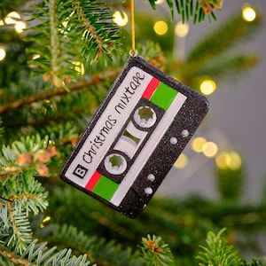 Nieuwigheid kerstboom gemengd tape/mixtape/cassette/cassettebandje muziekdecoratie/snuisterij/ornament/beeldje - hangende decoratie