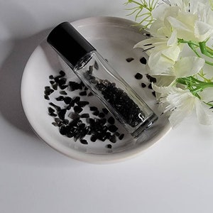 10 ML Roller Bottle with Onyx Gemstones/ Essential Oils Roller Bottles with Mini Gemstones/ Roller Bottles with Crystals/ Gemstone Gift