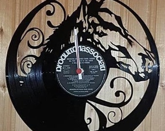 Horse head version 2  vinyl clock pattern in DXF format for laser cutting or cnc machining