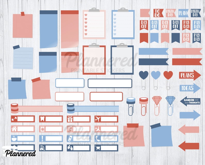 Pu&ograve; includere: Un set di adesivi per planner stampabili in blu, rosso e rosa. Gli adesivi includono varie forme, come rettangoli, quadrati e frecce. Gli adesivi includono anche testo come "To Do", "Compleanno", "Pianifica", "Giorno di paga", "Idee", "Piani" e "Pensieri casuali".