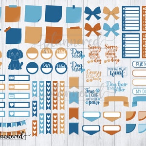Puede incluir: Un conjunto de pegatinas imprimibles para planificadores con tem&aacute;tica de perros. Las pegatinas son de color azul, naranja y blanco con varias frases e im&aacute;genes relacionadas con los perros. Las pegatinas incluyen "Dog Mom", "Dog Mum", "Crazy Dog Lady", "You Had Me at Woof", "Dog Hair is My Glitter", "True Love Has Four Paws", "To the Park", "Walk the Dog", "Fur Mama", "My Doggie", "Pay", "Noted", "Sorry I Have Plans with My Dog", "Sorry I Have Plans with My Dogs", y "Plannered".