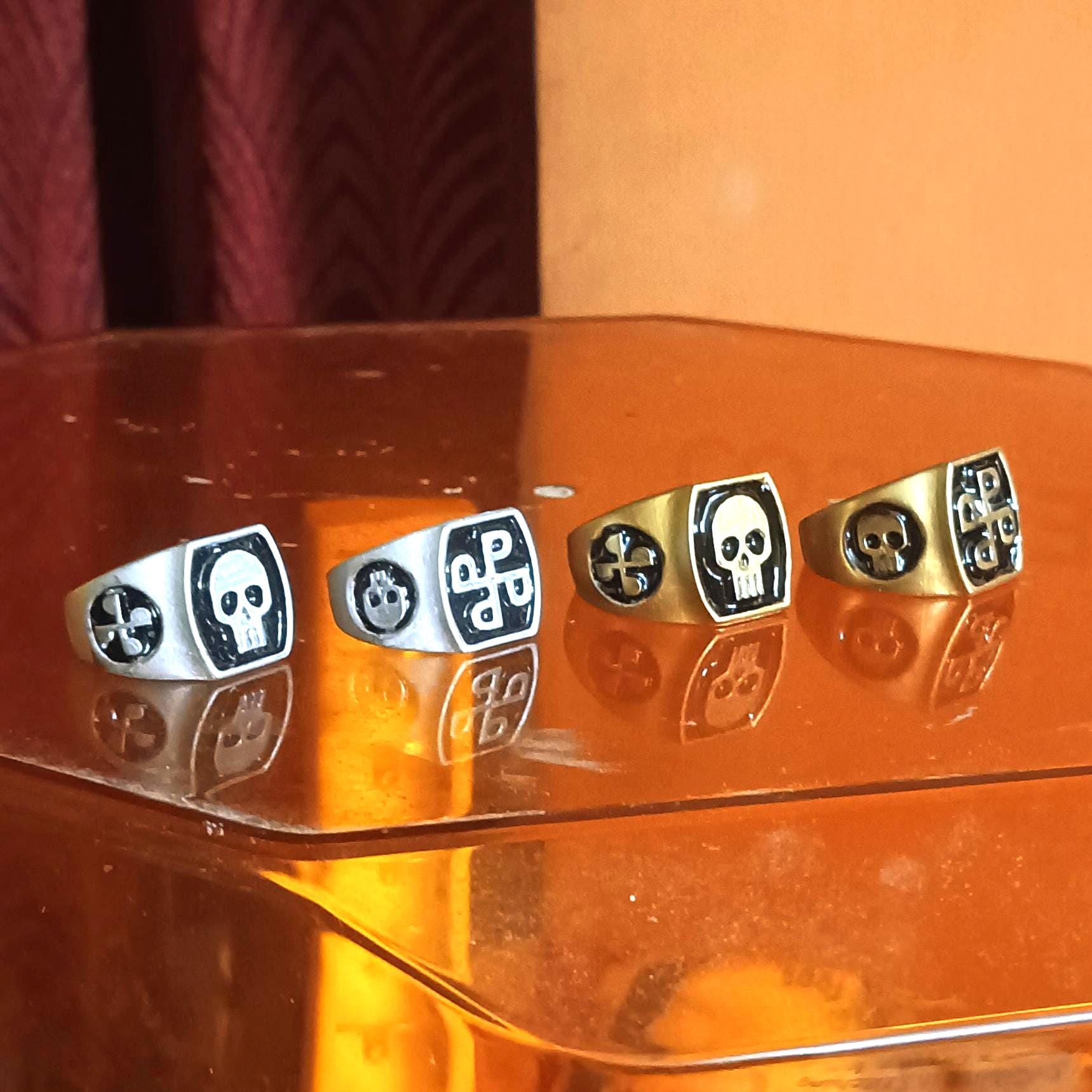 Phantom Golden Silver Rings Skull and Good Mark 3D Print handpainted with Box - Resin Model Movie Props