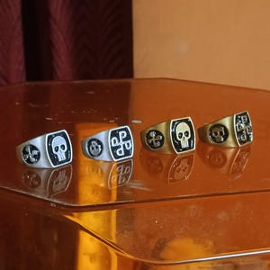 Phantom Golden Silver Rings Skull and Good Mark 3D Print handpainted with Box - Resin Model Movie Props