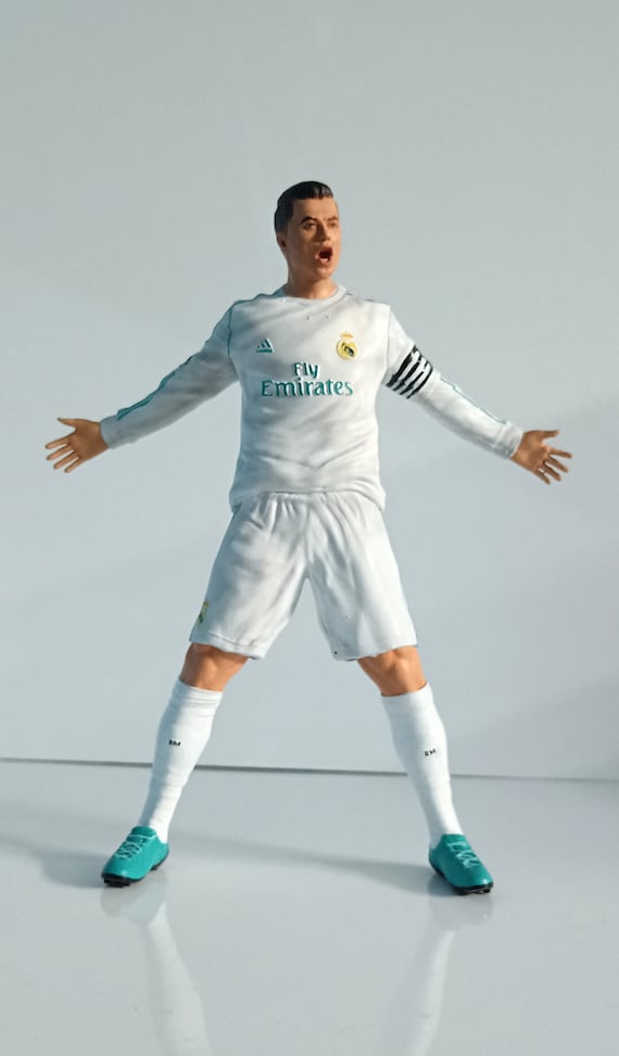 15 cm C. Ronalo CR7 Portugese FuBballer Portugal 3D Modell Statue Figur Bemalt im MaBstab 1 12 Etsy