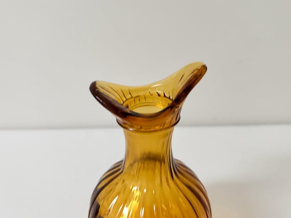 ヴィンテージ かぼちゃ型香水瓶（琥珀色のガラス製、マッチした