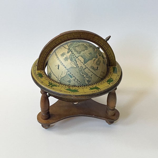 Vtg Oude Wereld Armillair Globe op houten standaard met Meridian & Astrologische Zodiac Signs Desktop Sized