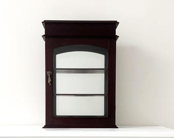 Vtg 3-Tier Wood Curio Cabinet w/ Arched Glass Door & Mirrored Back Mahogany Finish Trinket Display Case