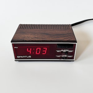 Retro Spartus Alarm Clock w/ Faux Bois Polystyrene Woodgrain Top