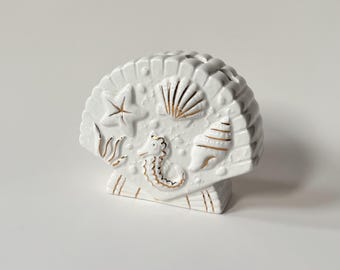 Vtg Shell Toothbrush Holder w/ Iridescent Gold Accents & Beachy Imagery