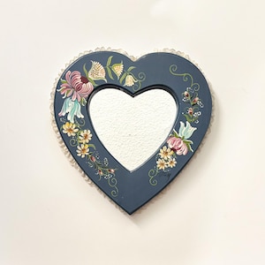 Heart Hand Mirror Vintage - Etsy display picture 2