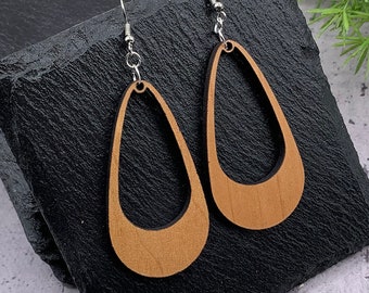 Simple Teardrop Earring, Lightweight Earring, Laser Cut Earring Cherry Wood, Dangle Earrings, Minimalist Design, Gifts for Her, Wood Jewelry