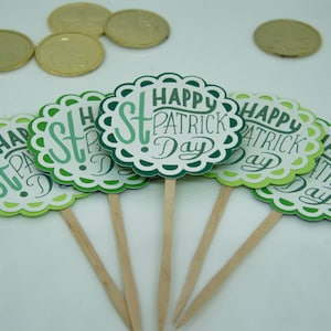 St. Patrick Day cupcake toppers
