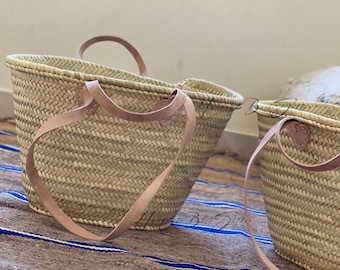 Bolso de paja marroquí hecho a mano con asas de cuero