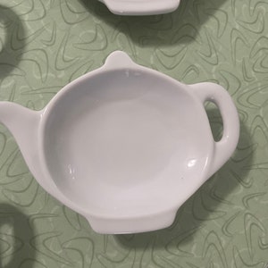 Vintage tea bag holder, white ceramic, gift for a tea drinker, spoon rest, tea tidy, tea accessory,teaspoon holder
