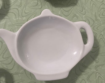 Vintage tea bag holder, white ceramic, gift for a tea drinker, spoon rest, tea tidy, tea accessory,teaspoon holder