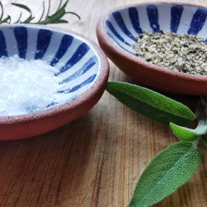 Small pottery dish. Perfect fo rings and trinkets or as salt and pepper bowls. Handmade in terracotta with blue and white majolica glaze. image 4