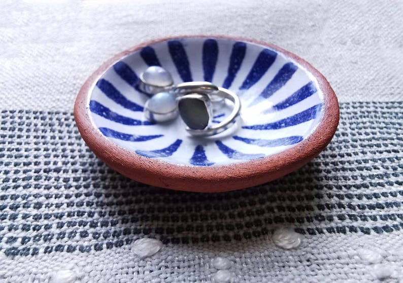 Small pottery dish. Perfect fo rings and trinkets or as salt and pepper bowls. Handmade in terracotta with blue and white majolica glaze. image 2