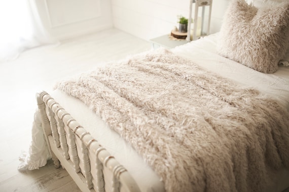 polyurethane foam pillow