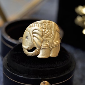 Gold Elephant Ring- solid 18k gold Diamond Ring - Elephant Lovers - Elephant Ring - Cute Elephant Jewelry - Animal Jewelry - Matte Gold