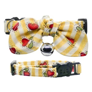 Floral Heart Flowers, Cat Collar, Adjustable, Breakaway, Adult & Kitten Sizes