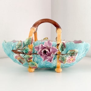 Vintage Capodimonte Style Majolica Cachepot: 60's Cabbage Leaf Ceramic Planter