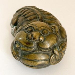 RARE! Antique Asian Brass Foo Dog Scroll Weight, Brass Carved Foo Dog, 1800s Brass Foo Dog Figurine, Antique Asian Brass Figurine Decor