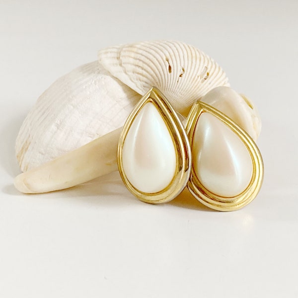 Richelieu Teardrop Faux Pearl Stud Earrings, Vintage 1980s Vintage Gold Tone Faux Pearl Earrings, Vintage Richelieu Earrings