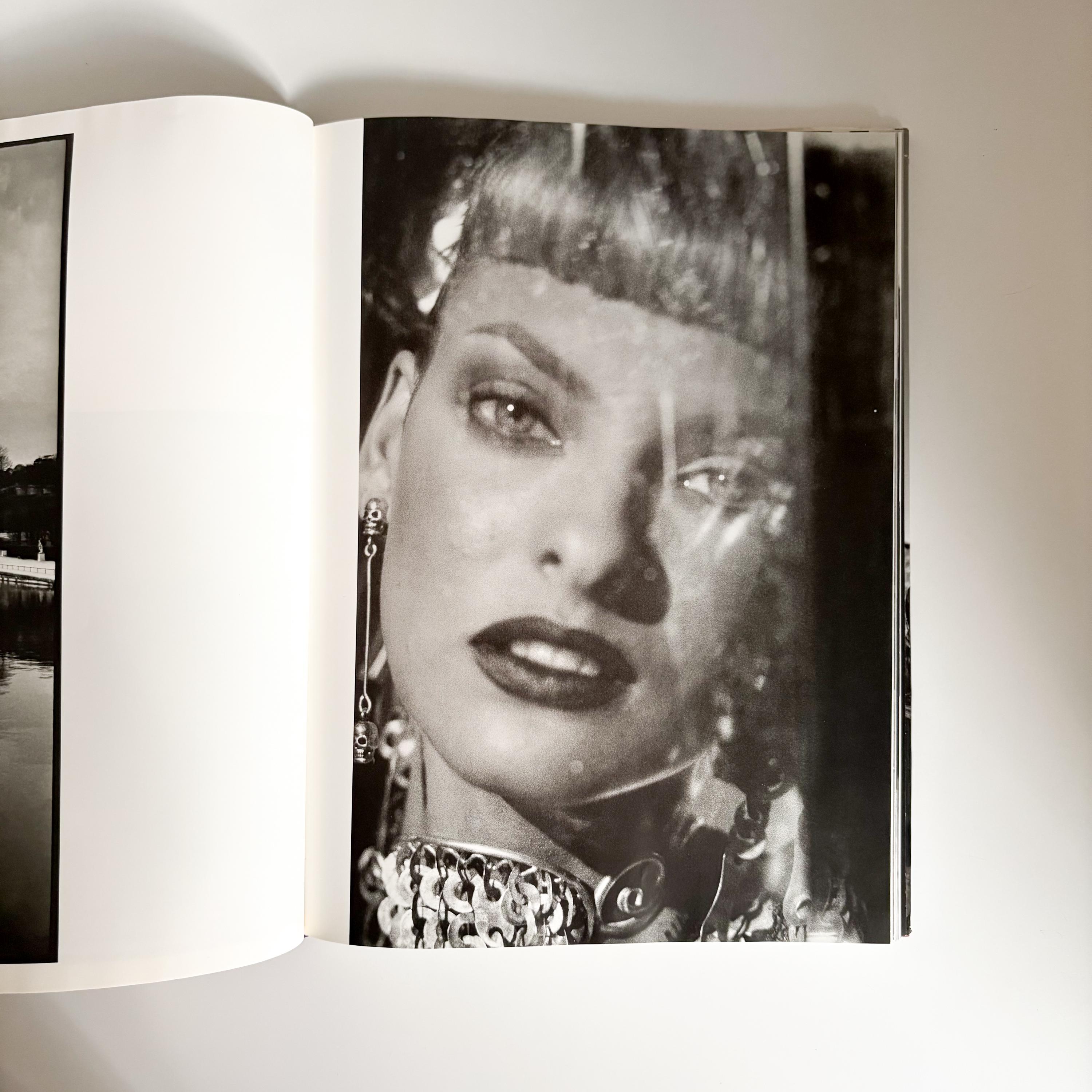 カール・ラガーフェルドの希少な「オフ・ザ・レコード」写真集：初版90