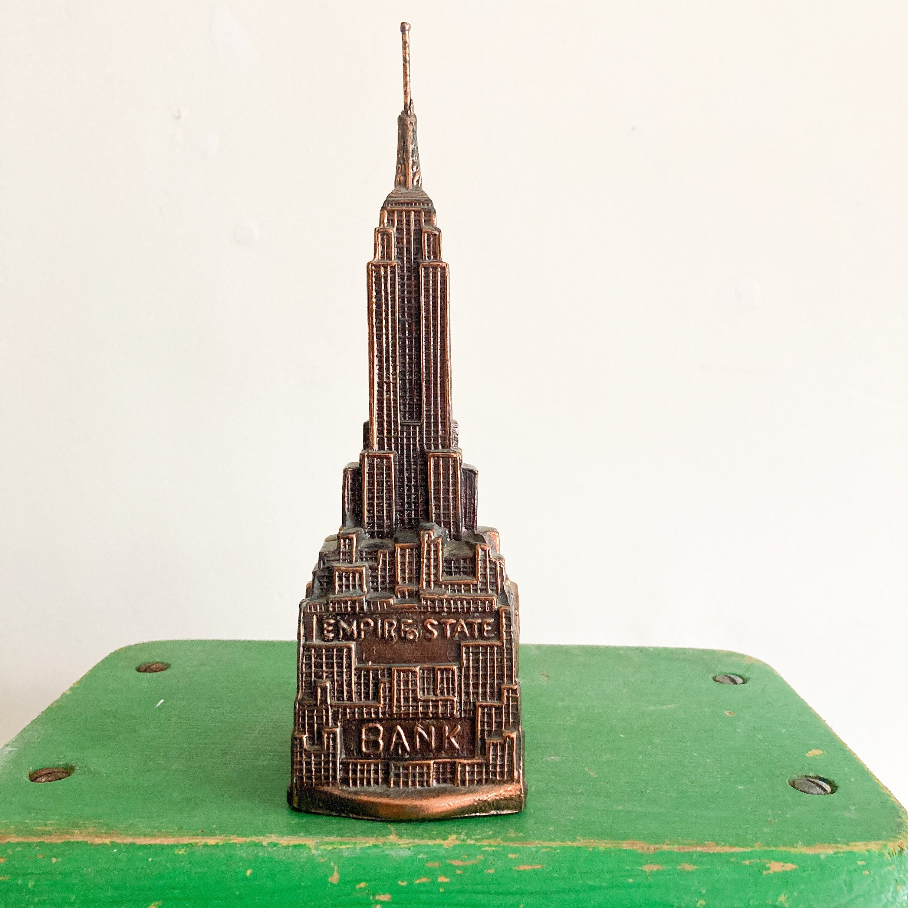 アンティーク雑貨 Empire State Building Bank Empire State Building Coin Bank