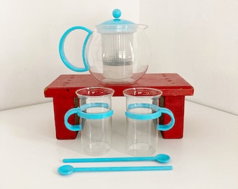 Vintage Bodum Glass Tea Set: Teapot, Mugs, Stirrers, Blue Accents