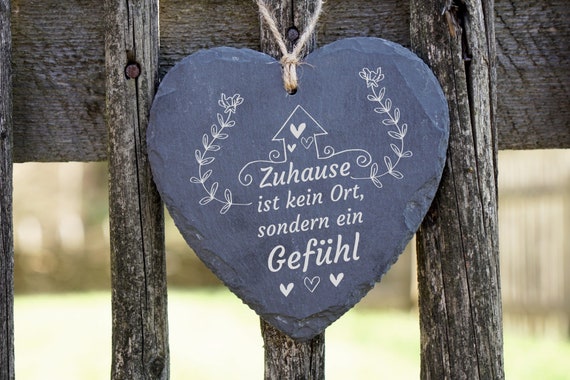 Schiefer-Herz Geschenk Einzug Eingang Haustür Deko Geburtstag Dankeschön Motiv „Zuhause ist kein Ort, ..." , inkl. Versand
