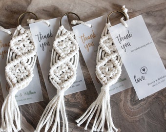Wholesale Macrame Keychains / Macrame Bachelorette Gifts / Macramé Keyring Boho Baby Shower Gifts / Vellum Favor tags