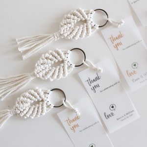 Hochzeitsgeschenke für Gäste in großen Mengen, Makramee-Schlüsselanhänger, personalisierte Hochzeitstags, Geschenk für Gäste, benutzerdefinierte Hochzeitsbevorzugung, Boho Hochzeitsbevorzugung