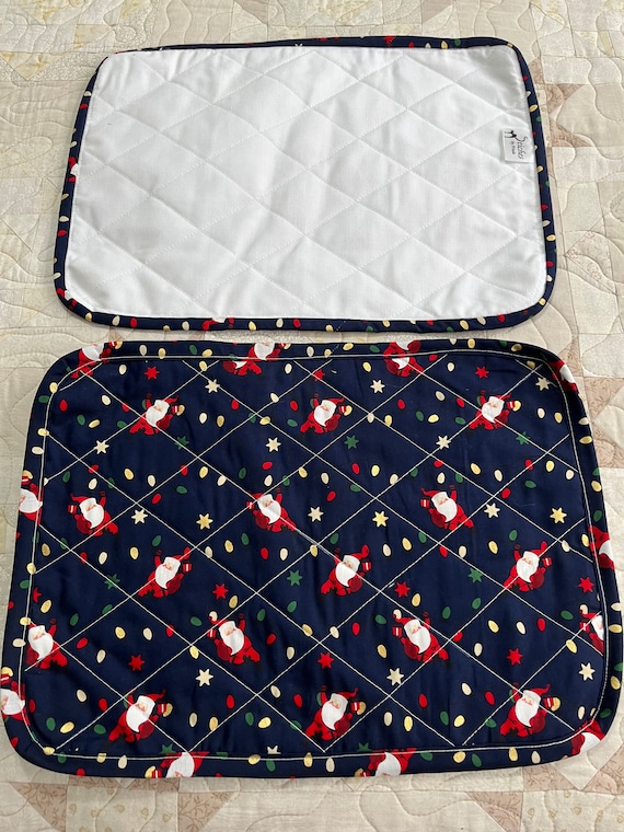 Christmas cotton quilted placemats, cotton Christmas themed placemats, handmade placemats, quilted placemats, cotton placemats