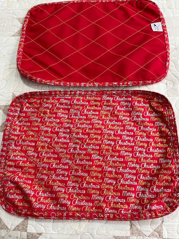 Christmas cotton quilted placemats, cotton Christmas themed placemats, handmade placemats, quilted placemats, cotton placemats