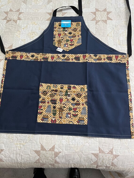 Christmas apron, cotton drill apron with Christmas trim and pockets, handmade Christmas apron with adjustable neck strap, unisex apron