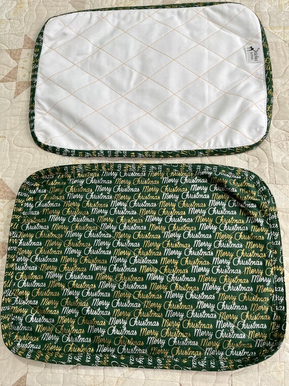 Christmas cotton quilted placemats, cotton Christmas themed placemats, handmade placemats, quilted placemats, cotton placemats