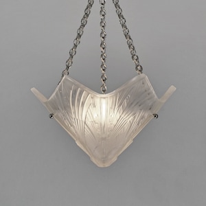 HETTIER & VINCENT : French 1930 art deco pendant in nickeled bronze and moulded glass . chandelier lamp muller era 1925 daum schneider degue