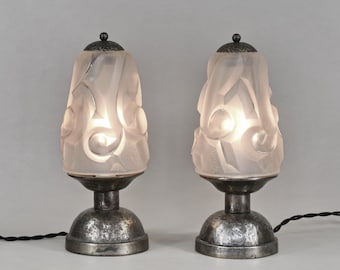 DEGUÉ :  a pair of French 1930 Art Deco lamps                                .. 1925 daum sabino schneider muller era chandelier lamp France