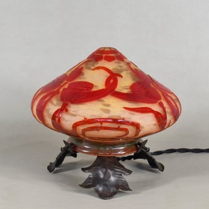 Charles Schneider: French Art Deco Night Lamp Spirales - Le Verre Français 1920s