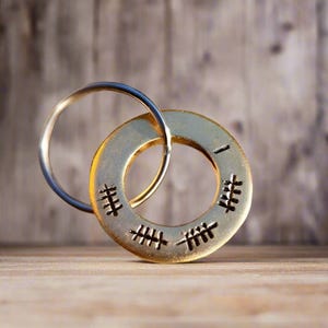 Llavero conmemorativo de 21 años, regalo para esposo/esposa, hombre/mujer, para él/ella, 21.º aniversario de boda, llavero personalizado de latón dorado tradicional