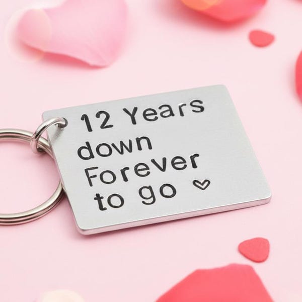 Portachiavi per il 12° anniversario, portachiavi in metallo personalizzato, regalo per marito o moglie, portachiavi personalizzato per 12 anni