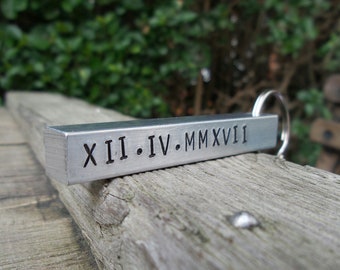 ROMAN NUMERALS Personalised Silver Bar Keyring Date Customised Husband Tin Anniversary 10th Hand Stamped Keychain Gifts Love Wife Boyfriend