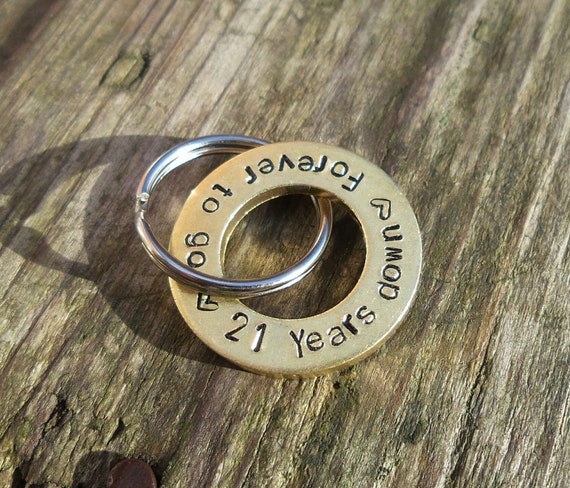 21 hacia abajo para siempre a ir 21st Aniversario de Bodas Regalo Llavero esposa marido de latón 21 hacia abajo para siempre a ir 21st Aniversario de Bodas Regalo Llavero esposa marido de latón