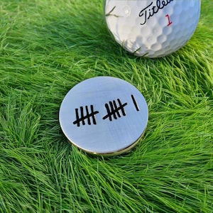 11 TALLY MARK Golf Ball Marker Prezenty dla męża i żony dla mężczyzn, dla niego 11. stalowa rocznica ślubu Spersonalizowany 11 lat miłości, ręcznie stemplowany golfista